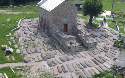 Средњовековна црква са гробљем у Дићима